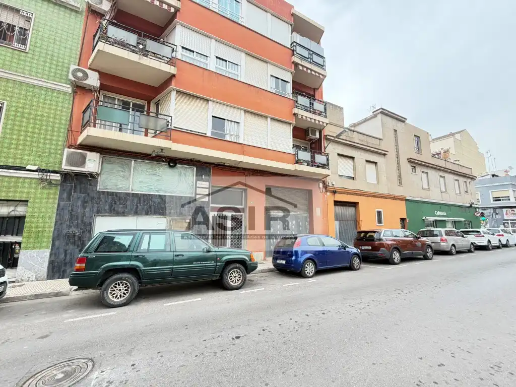 Gewerbefläche zur Miete in Calle Ardiaca Pere Esplugues