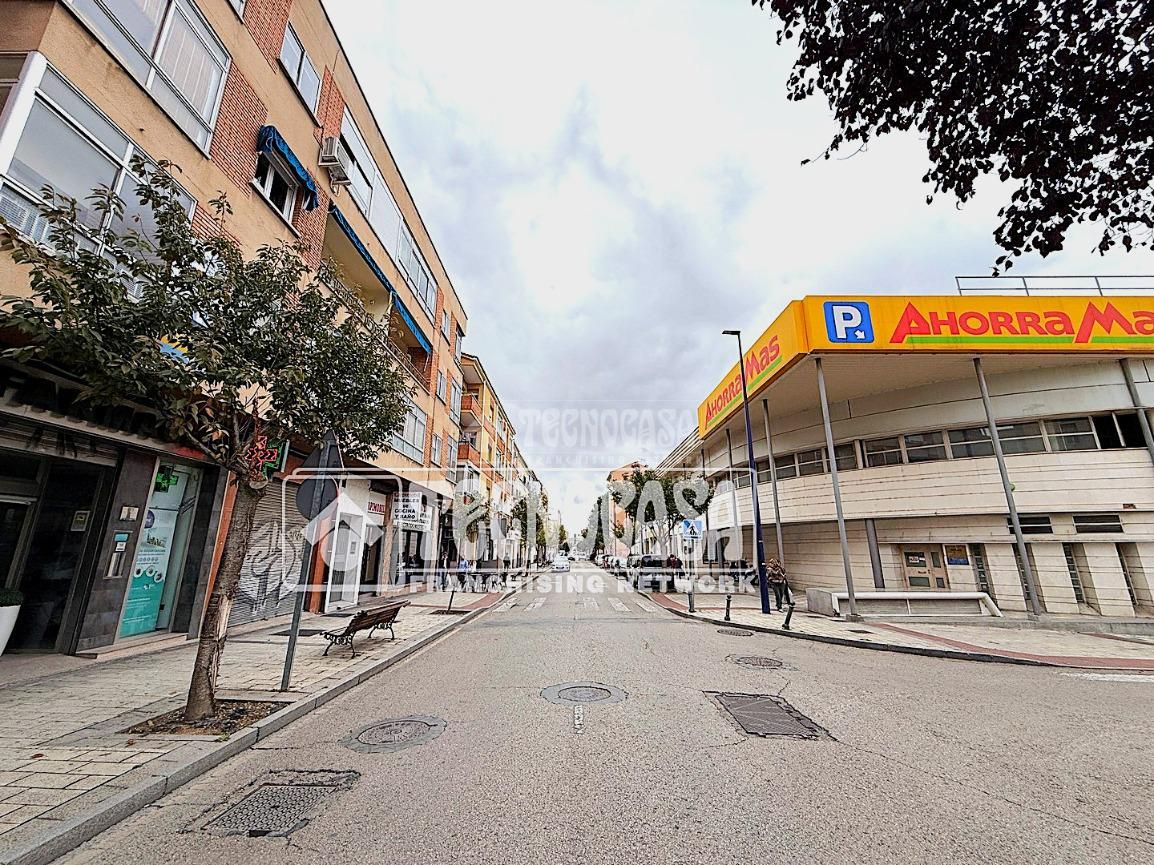 Vista exterior de Pis en venda en Cuenca Capital amb Terrassa i Balcó