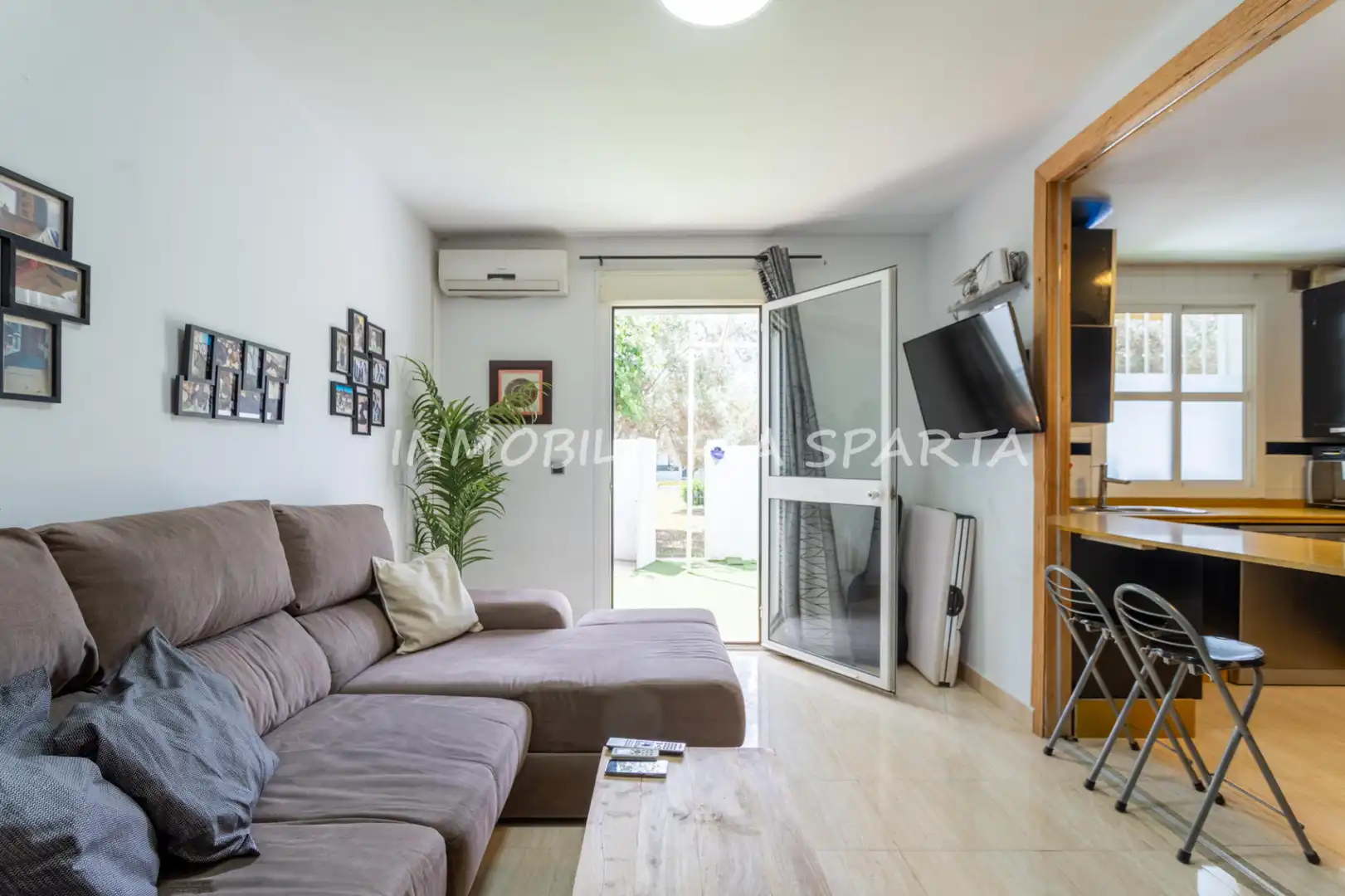 Living room of Detached homes for sale in Espartinas  with Air Conditioner and Heating