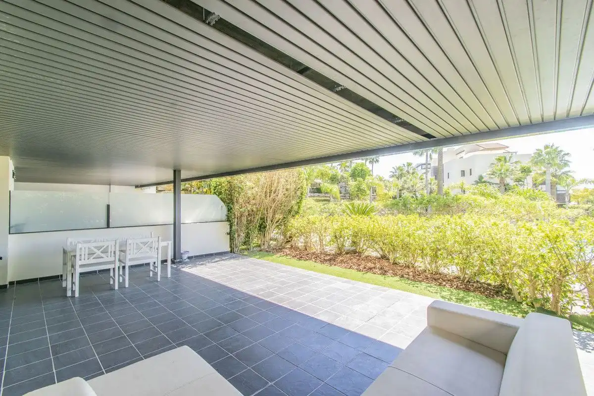 Terrasse von Wohnungen zum Verkauf in Benahavís mit Klimaanlage, Heizung und Terrasse