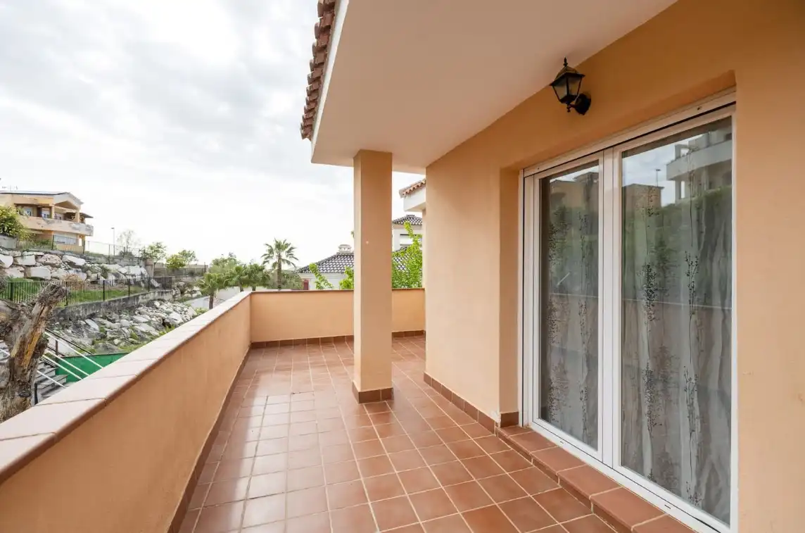 Terraza de Casa o chalet en venta en La Zubia con Aire acondicionado, Calefacción y Jardín privado