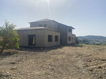 Maison rustique avec balcon à vendre à Estepona Pueblo