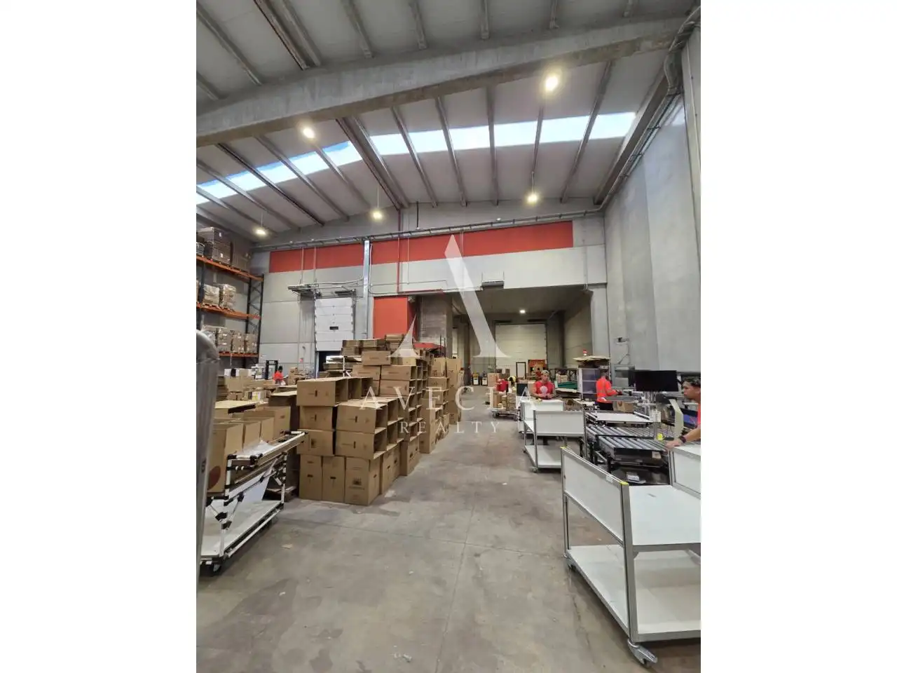 Nau industrial de lloguer en Rubí