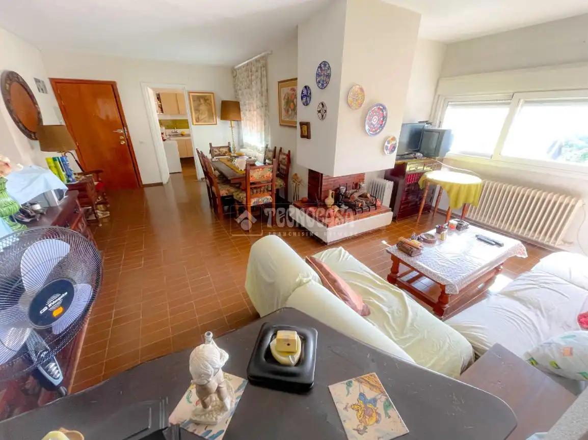 Sala de estar de Piso en venta en Guadarrama con Calefacción, Trastero y Piscina comunitaria