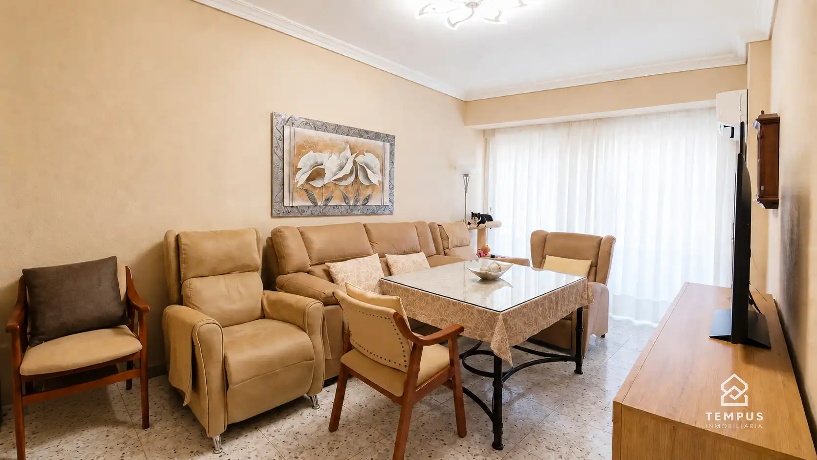 Living room of Flat for sale in Córdoba  with Air Conditioner, Terrace and Furnished