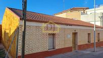 Exterior view of House or chalet for sale in Salamanca Capital