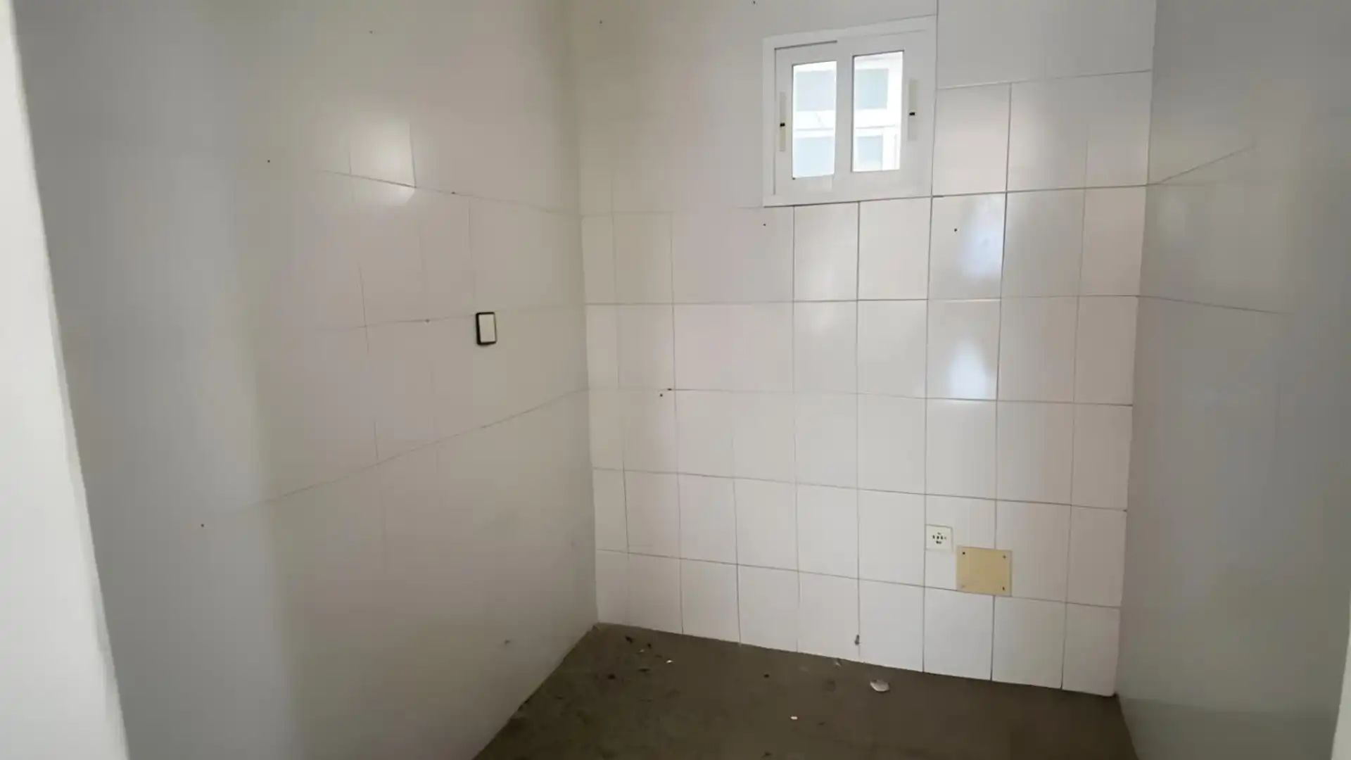 Piso en venta en  Cádiz Capital con Balcón