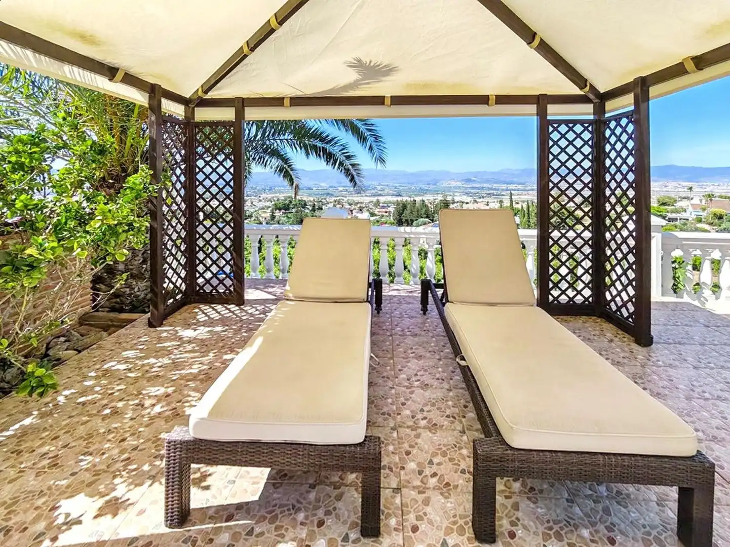 Terrasse von Haus oder Chalet zum Verkauf in Alhaurín de la Torre mit Privatgarten, Terrasse und Abstellraum
