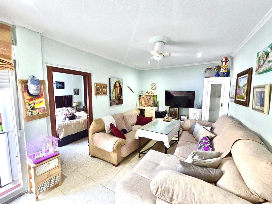 Sala de estar de Piso en venta en  Córdoba Capital con Aire acondicionado, Amueblado y Balcón