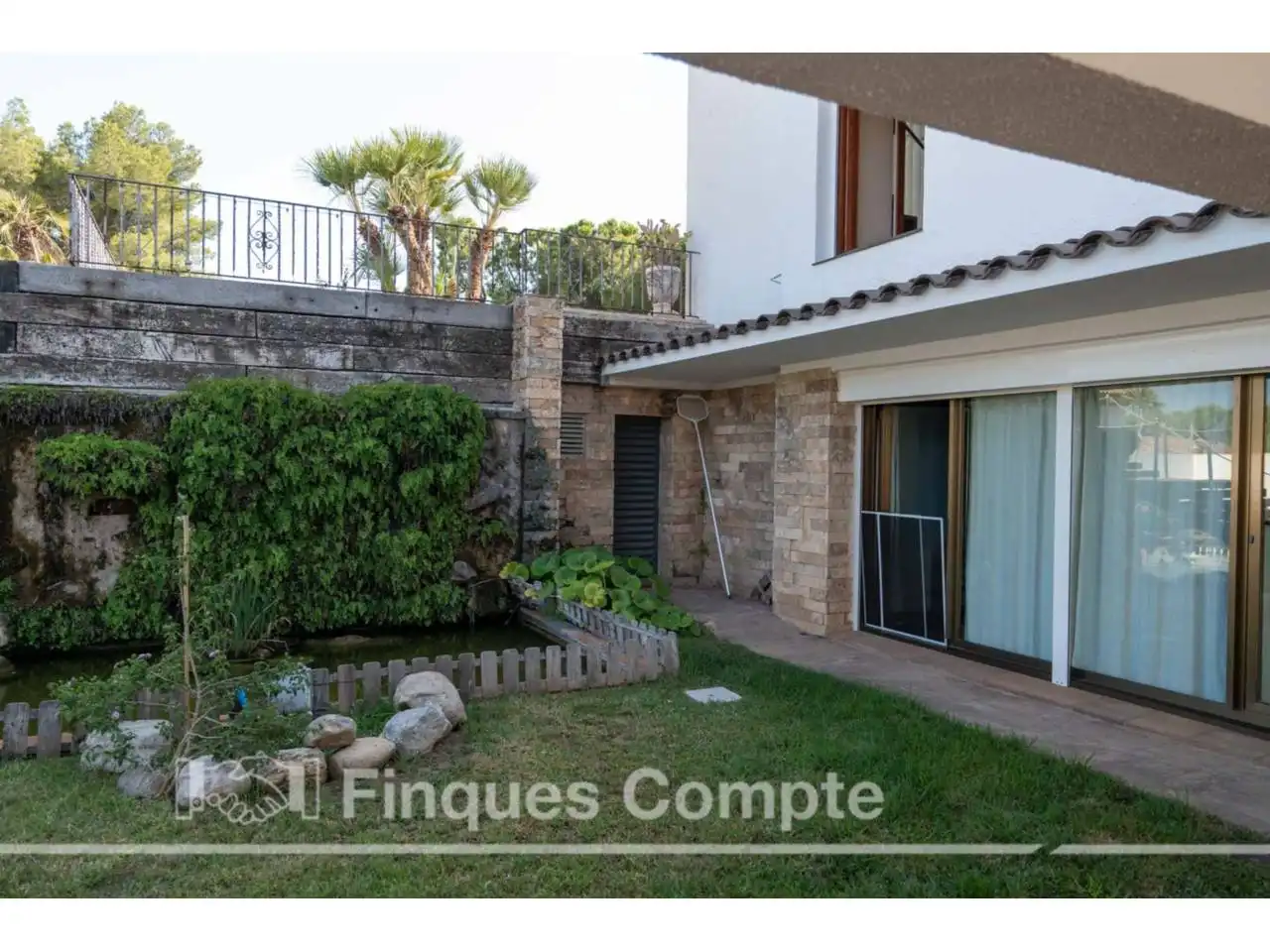 Vista exterior de Casa o chalet en venta en Roda de Berà con Aire acondicionado, Calefacción y Jardín privado
