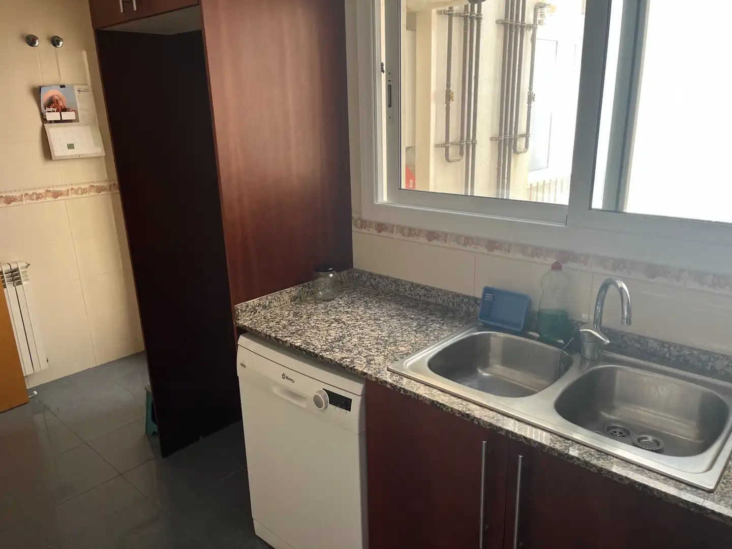 Cuina de Pis de lloguer en Terrassa amb Aire condicionat, Calefacció i Jardí privat