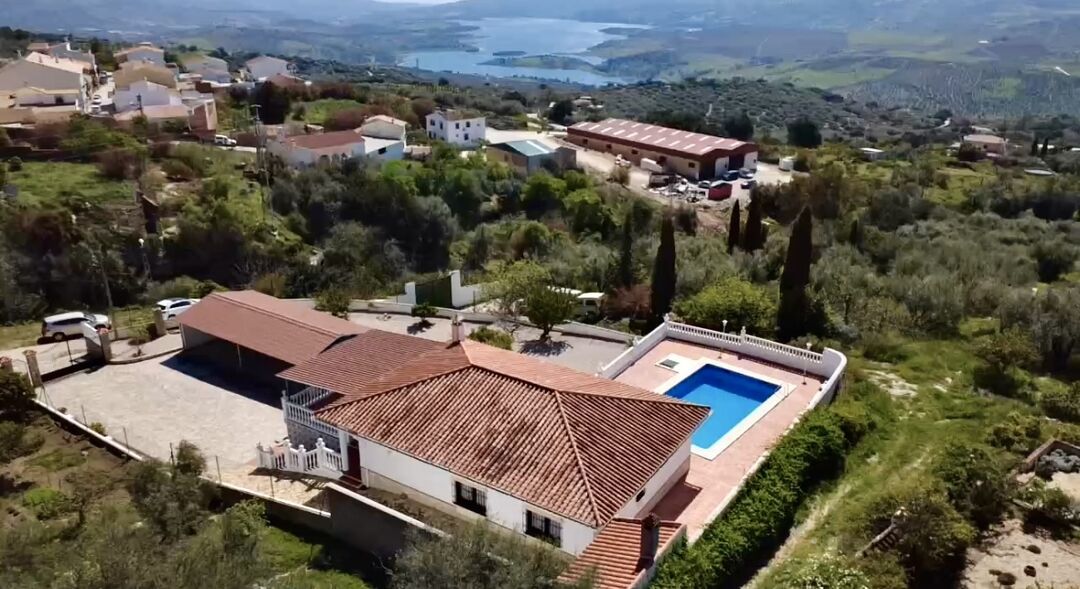 Vista exterior de Pis en venda en Periana amb Traster