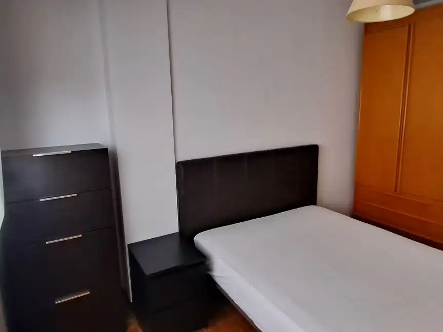 Schlafzimmer von Wohnung zur Miete in Vallobín - La Florida
