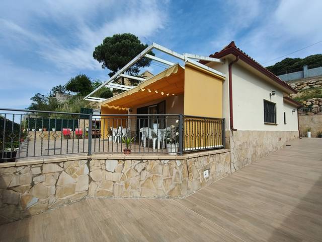 Casa-chalet en Venta en Lloret Residencial - Montlloret