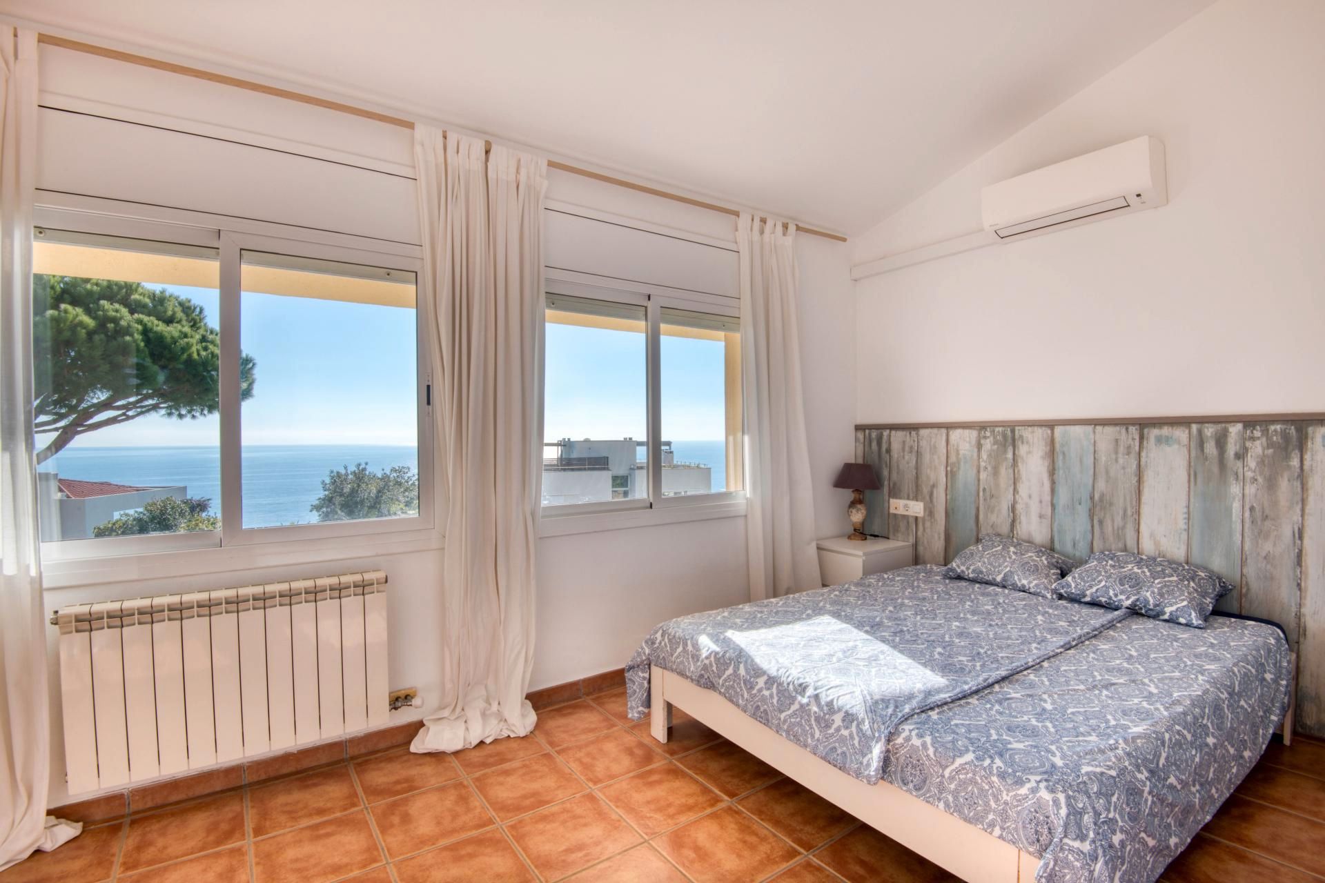 Bedroom of Single-family semi-detached for sale in Sant Feliu de Guíxols  with Heating, Private garden and Terrace