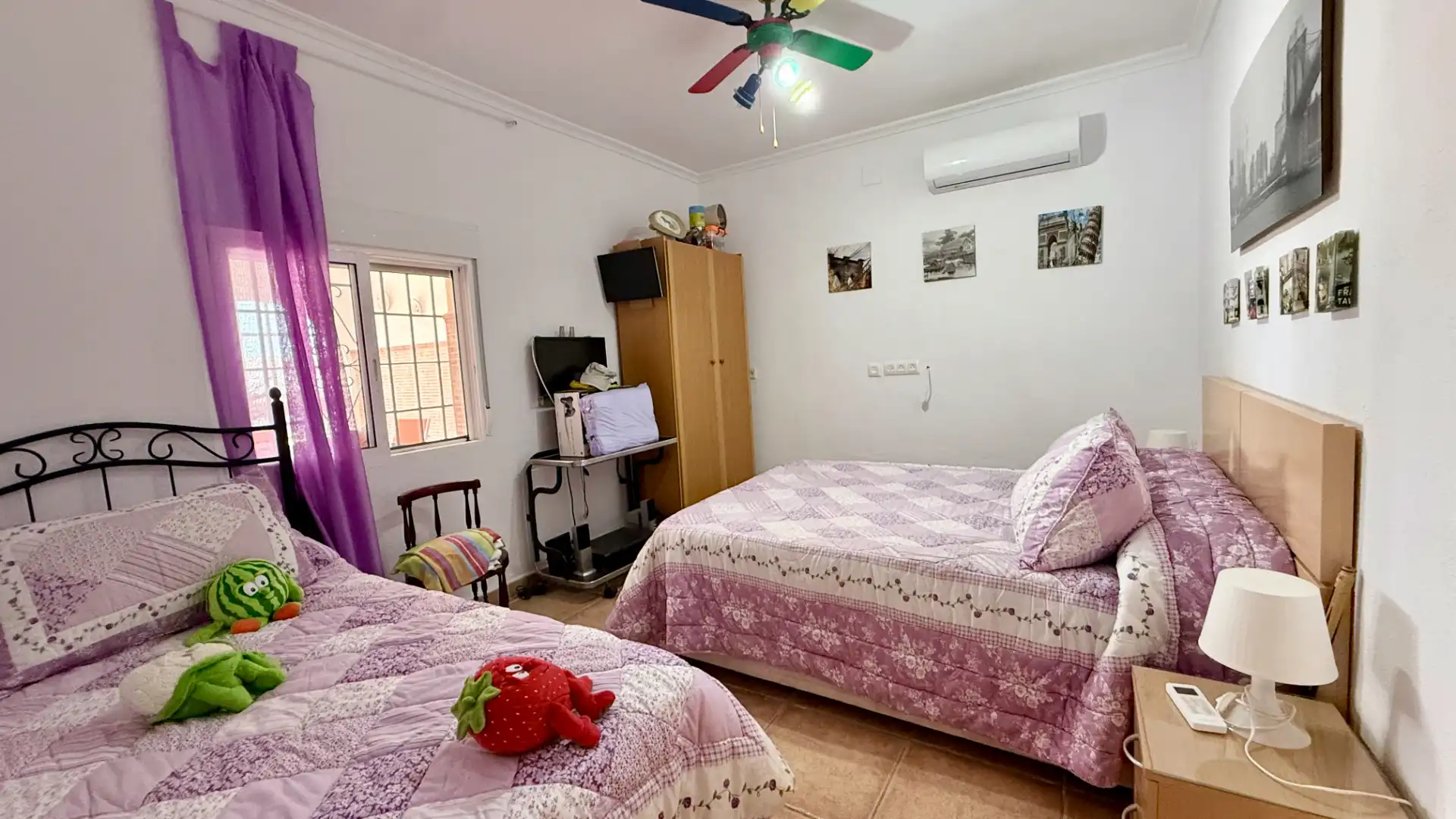 Habitación de Casa o chalet en venta en Chiclana de la Frontera con Aire acondicionado, Calefacción y Jardín privado