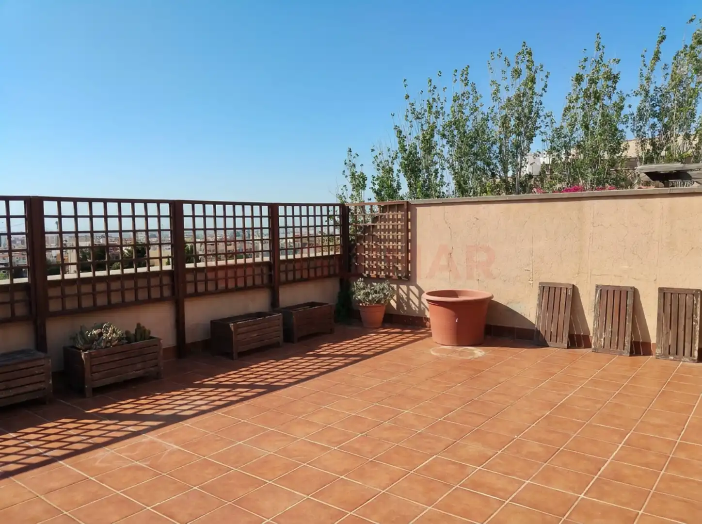 Terrasse von Dachboden zur Miete in Esplugues de Llobregat mit Klimaanlage, Heizung und Privatgarten