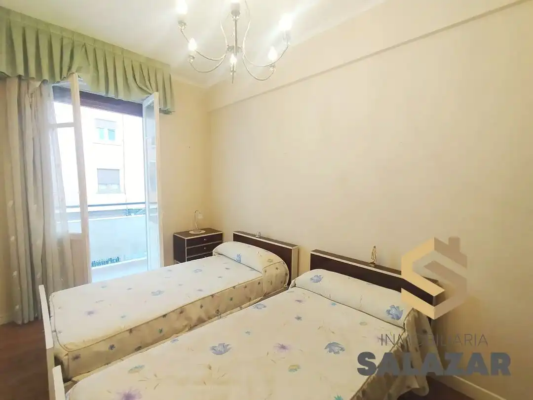 Bedroom of Flat for sale in Bilbao   with Heating, Terrace and Balcony