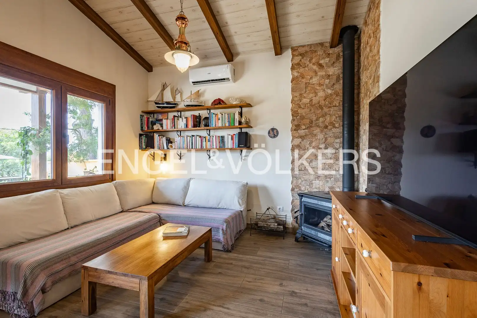 Sala de estar de Casa o chalet en venta en Vilanova del Vallès con Aire acondicionado, Calefacción y Jardín privado