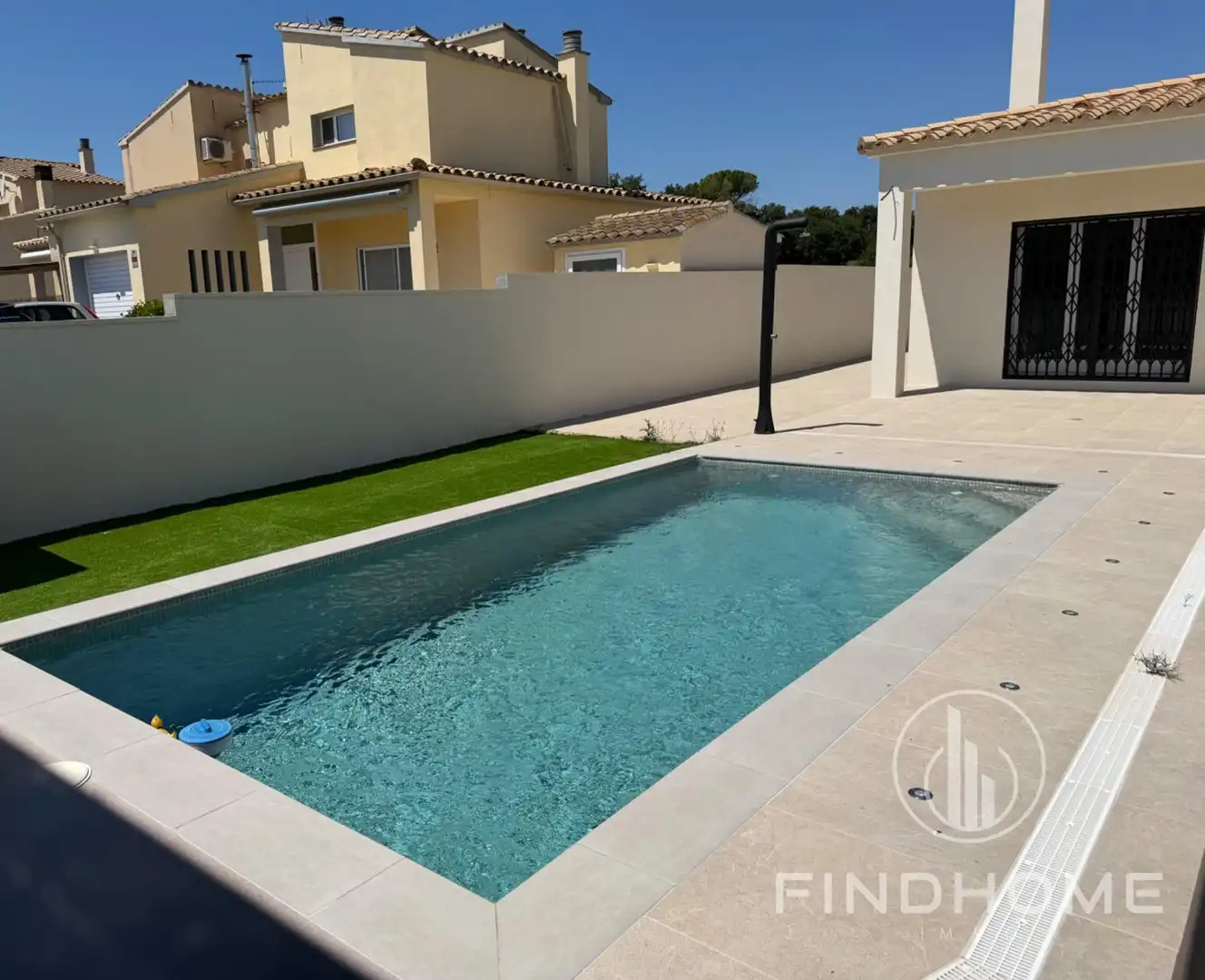 Piscina de Casa adosada en venda en Avinyonet de Puigventós amb Calefacció, Jardí privat i Terrassa