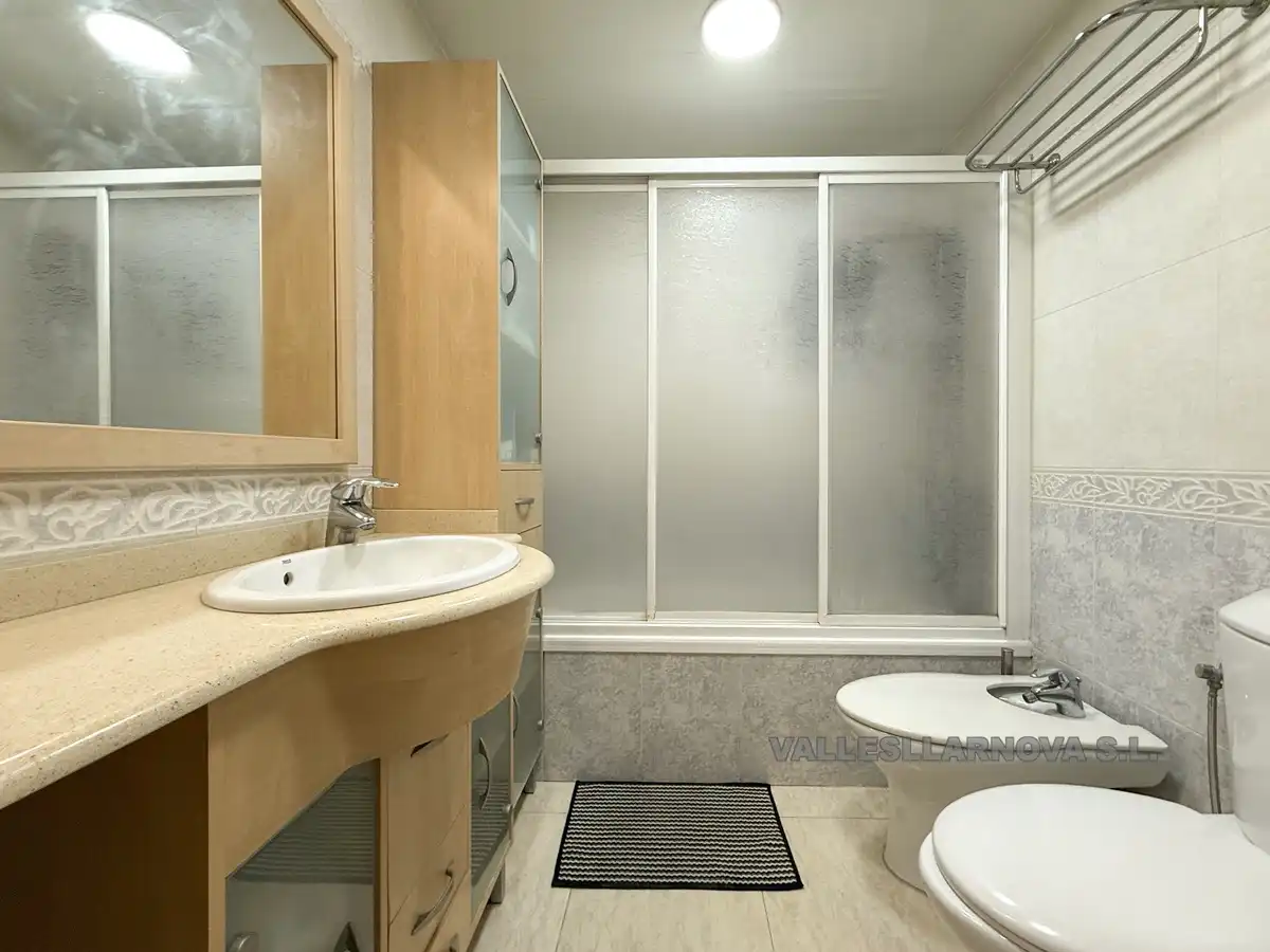 Badezimmer von Wohnung zur Miete in Mollet del Vallès mit Klimaanlage, Heizung und Möbliert
