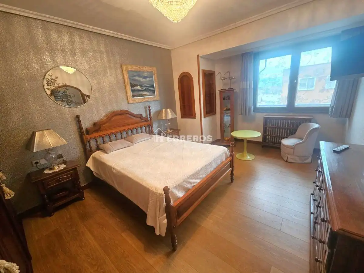 Bedroom of Flat for sale in  Logroño  with Heating, Terrace and Storage room