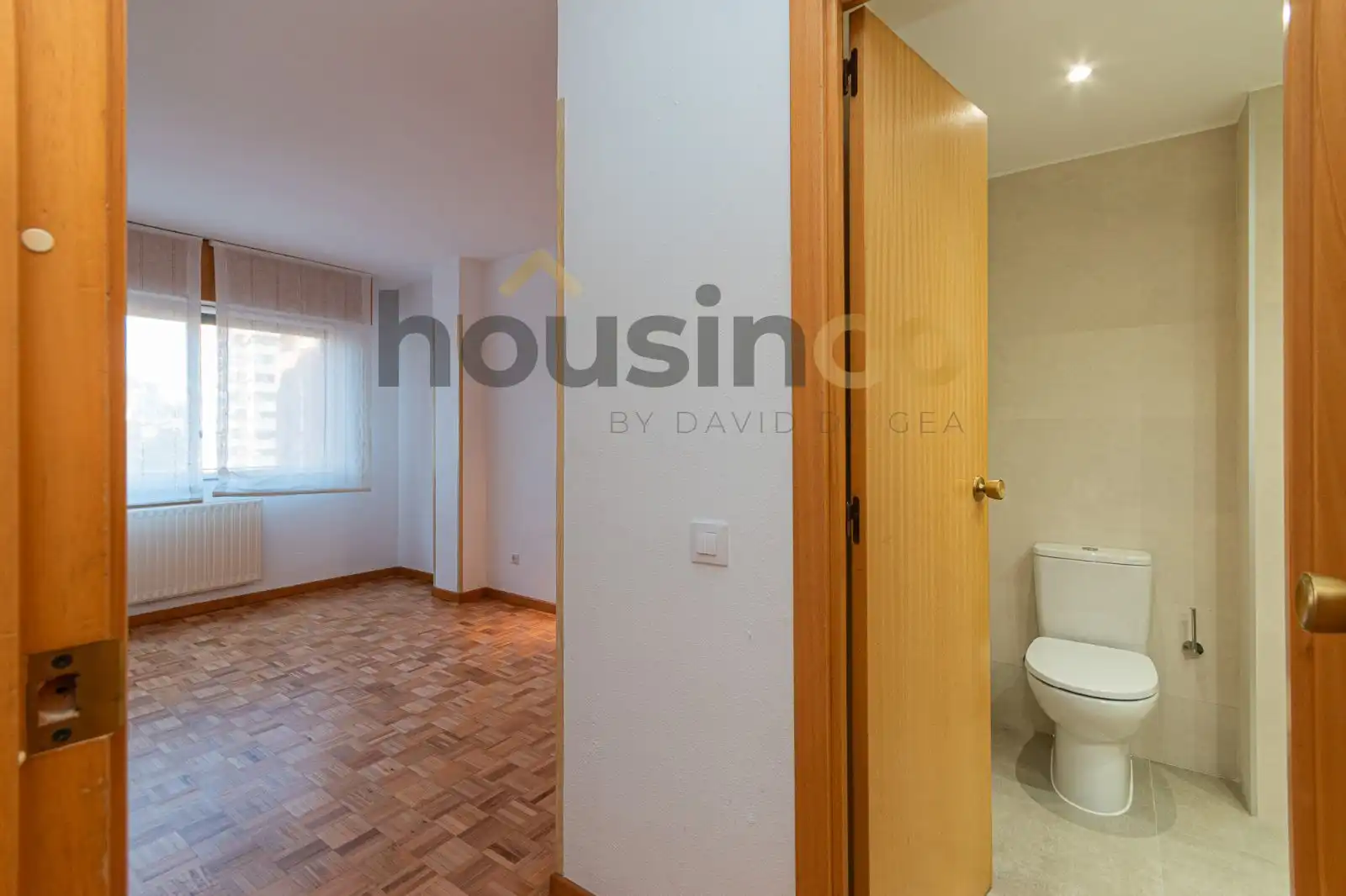 Bedroom of Flat for rent in Madrid  with Air Conditioner, Heating and Storage room