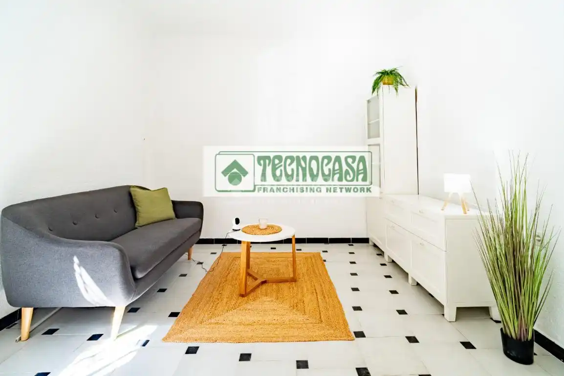 Living room of Flat for sale in Granada  with Air Conditioner, Heating and Terrace