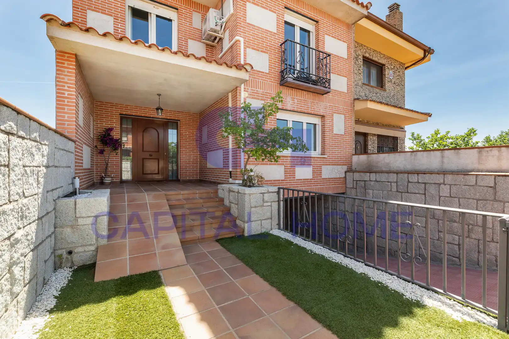 Terraza de Casa adosada en venta en Navalcarnero con Aire acondicionado, Calefacción y Jardín privado