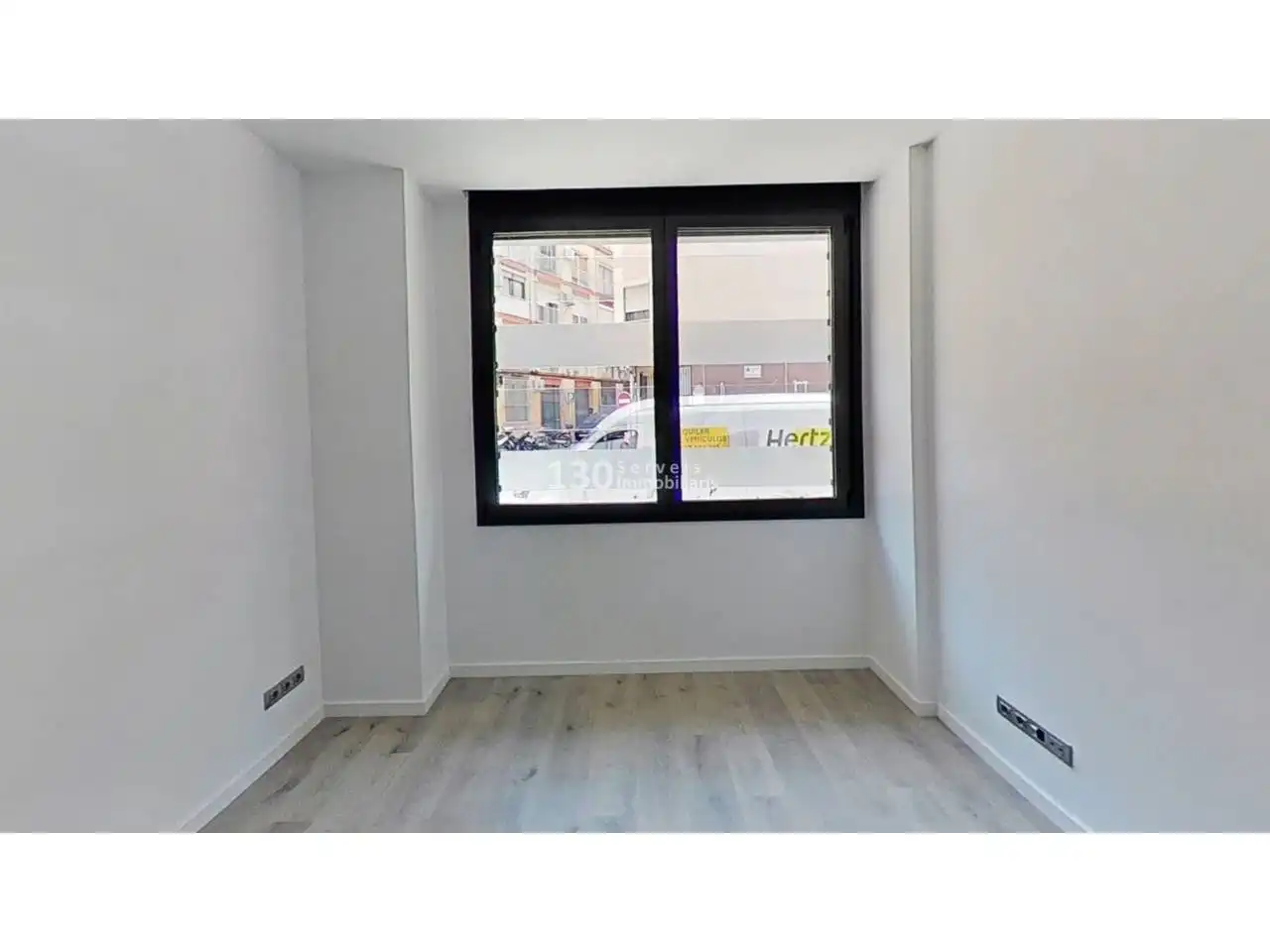 Dormitori de Pis en venda en Santa Coloma de Gramenet amb Calefacció, Parquet i Terrassa