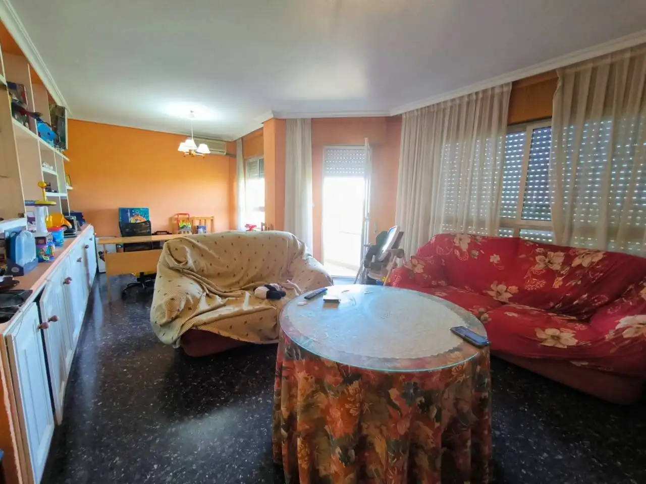 Sala d'estar de Pis en venda en Albacete amb Calefacció, Traster i Balcó