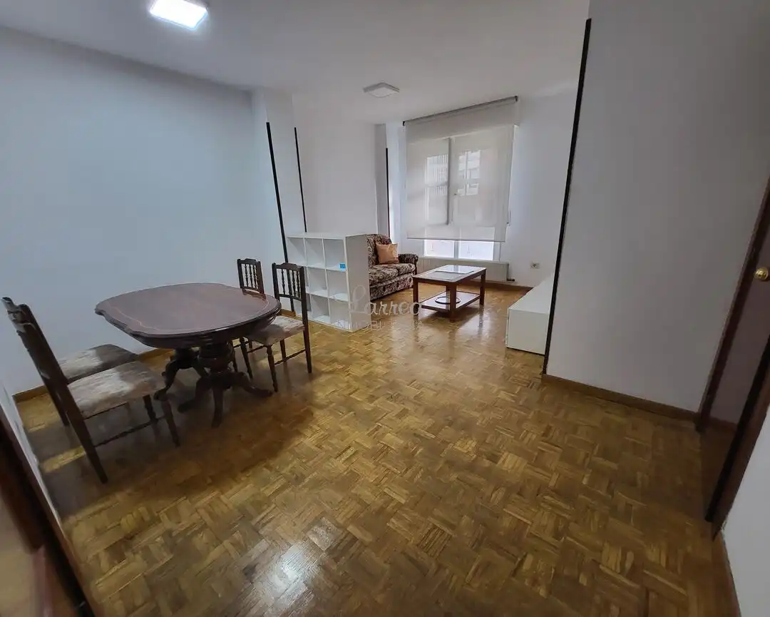 Sala de estar de Piso en venta en Amorebieta-Etxano con Calefacción
