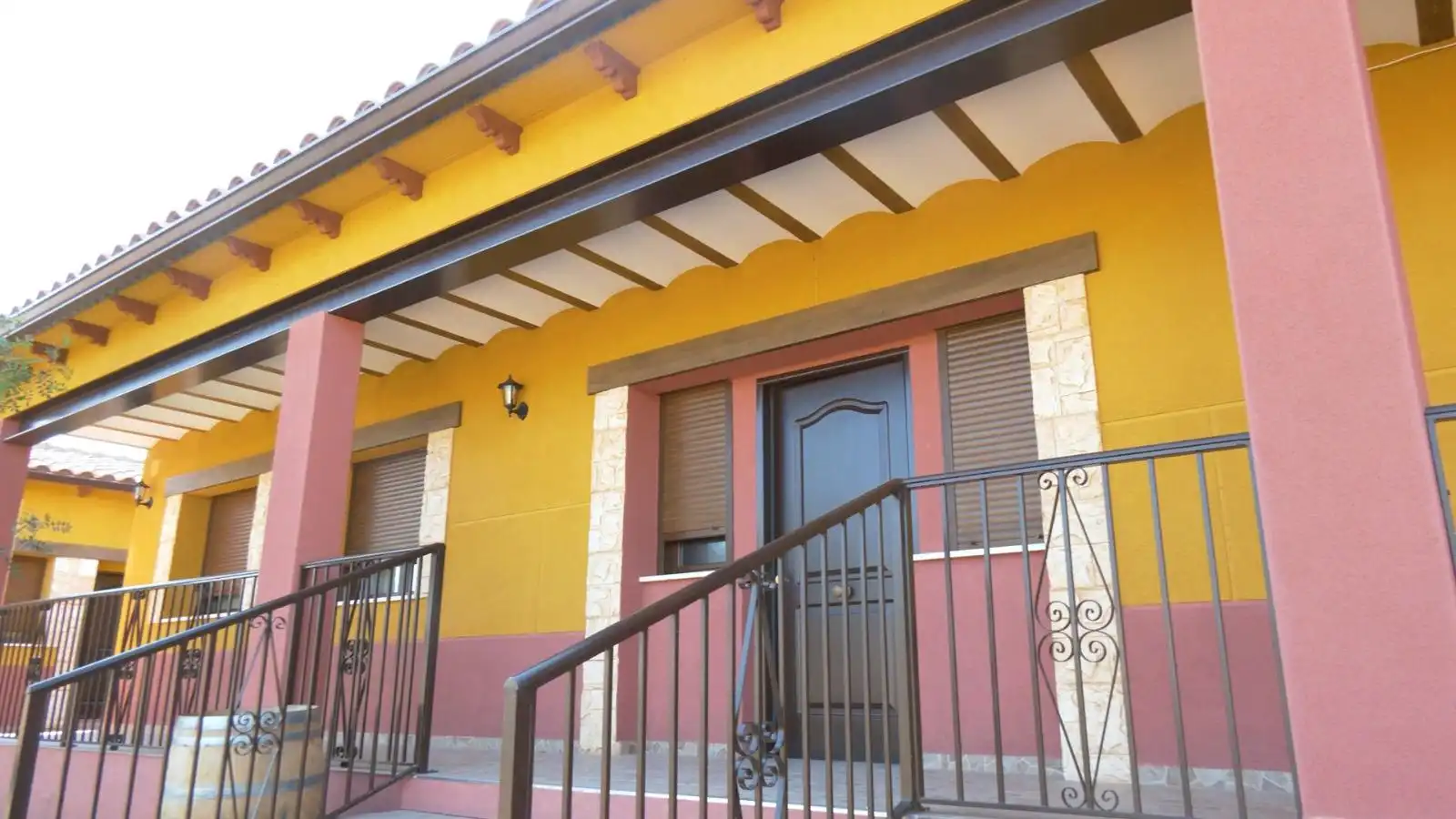 Vista exterior de Casa o chalet en venta en Alcaraz con Aire acondicionado, Calefacción y Jardín privado
