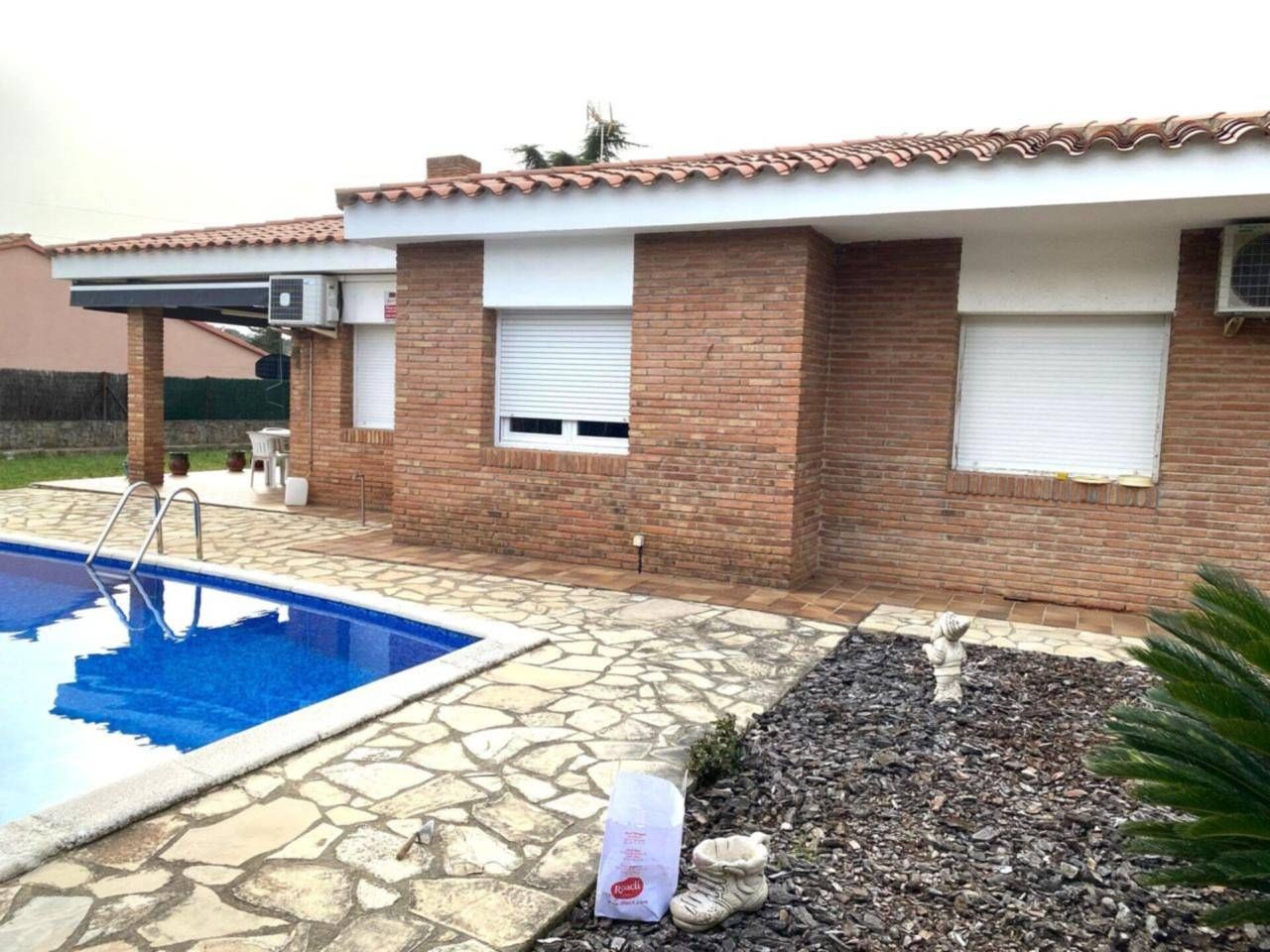 Exterior view of House or chalet for sale in Sant Quirze del Vallès  with Air Conditioner, Heating and Private garden