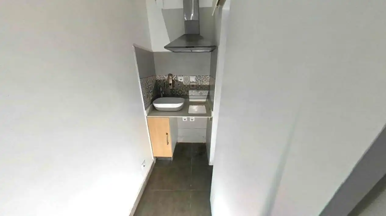 Küche von Erdgeschoss zum Verkauf in Barcelona