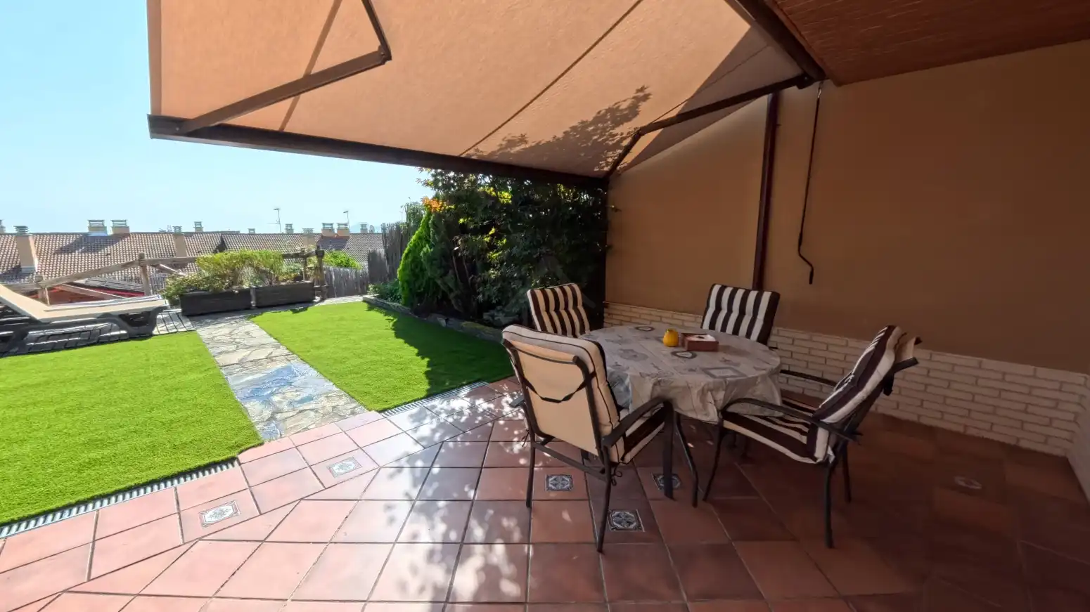 Terraza de Piso en venta en Sojuela con Calefacción, Jardín privado y Parquet