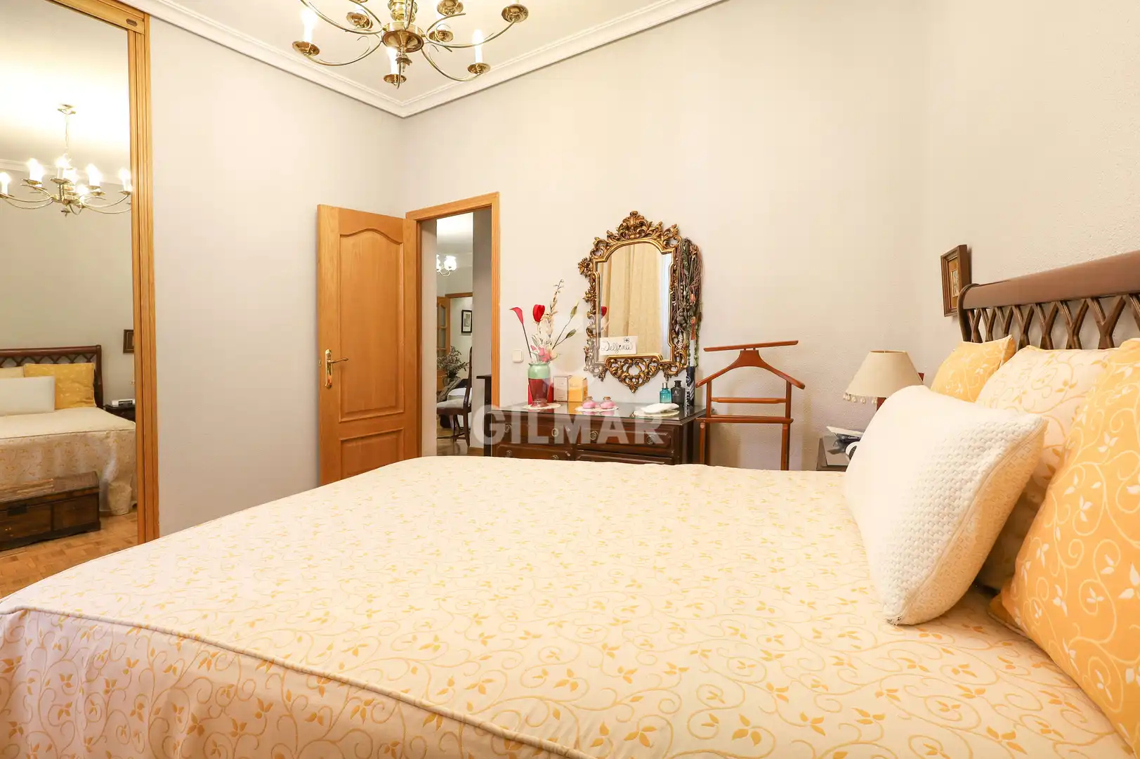 Habitación de Piso en venta en Madrid con Calefacción