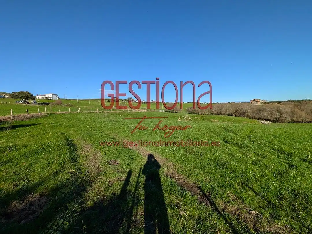 Country house zum Verkauf in Bareyo mit Privatgarten, Terrasse und Balkon