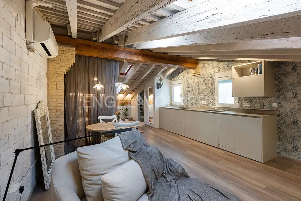 Living room of Flat for rent in Valencia  with Air Conditioner, Heating and Parquet flooring