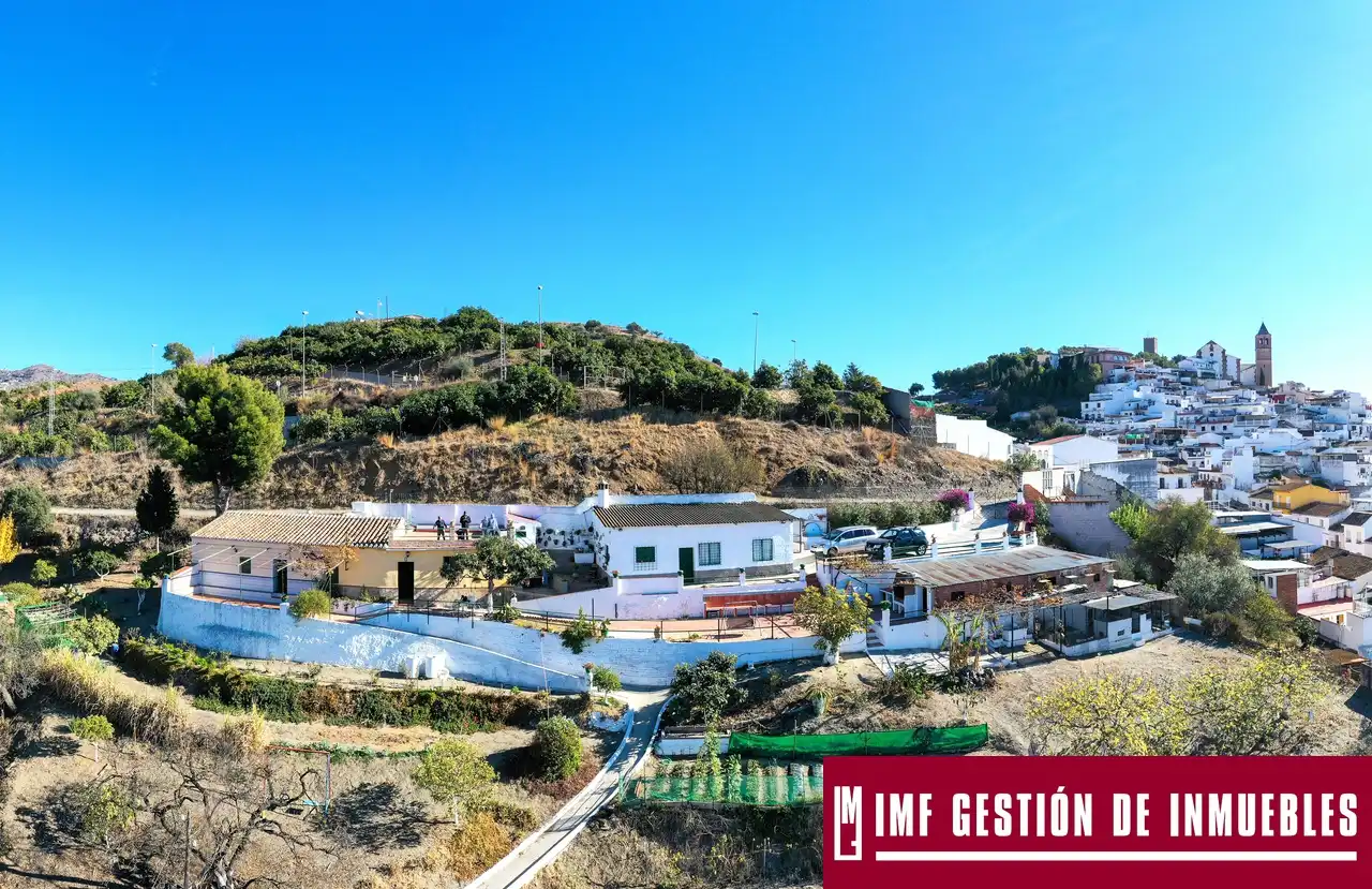 Vista exterior de Finca rústica en venta en Vélez-Málaga con Jardín privado, Terraza y Trastero