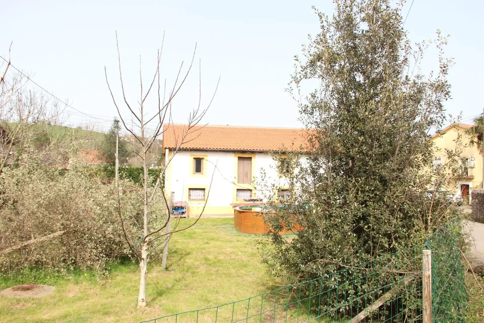 Vista exterior de Casa o chalet en venta en Entrambasaguas