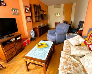 Sala d'estar de Pis en venda en L'Hospitalet de Llobregat amb Calefacció