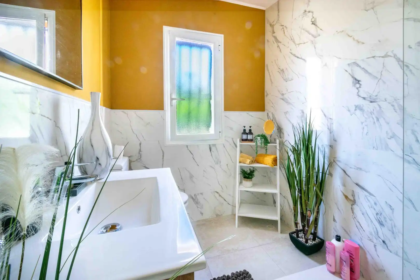 Baño de Casa adosada en venta en L'Alfàs del Pi con Aire acondicionado, Calefacción y Jardín privado