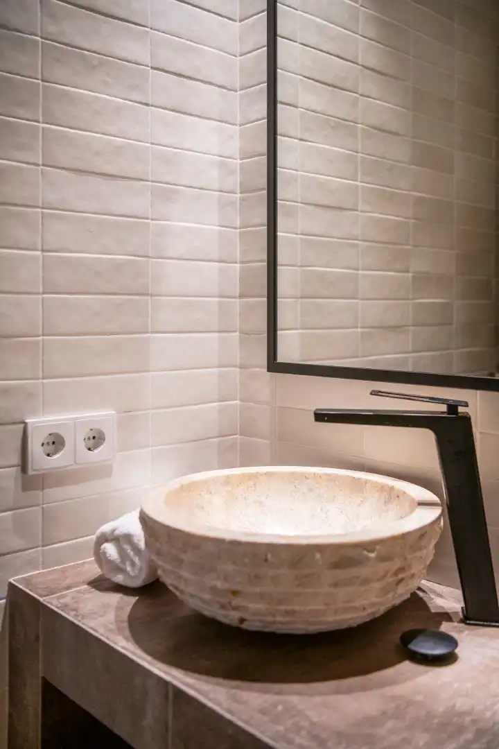 Baño de Piso en venta en Girona con Aire acondicionado, Calefacción y Amueblado
