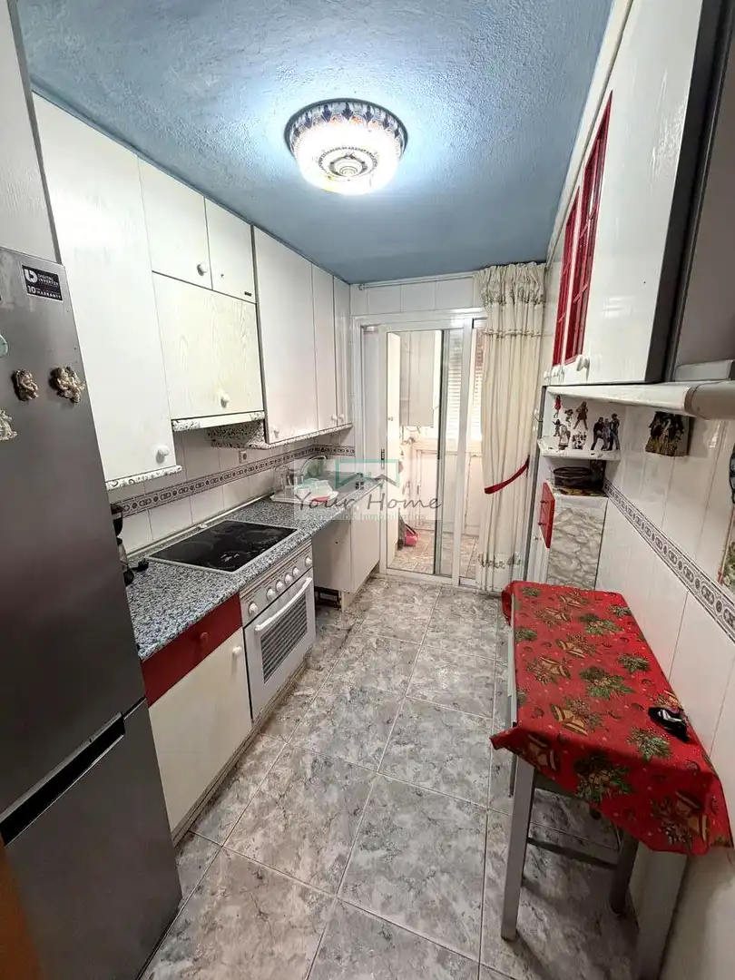 Küche von Wohnung zum Verkauf in Madrid mit Heizung, Parkett und Gemeinschaftspool