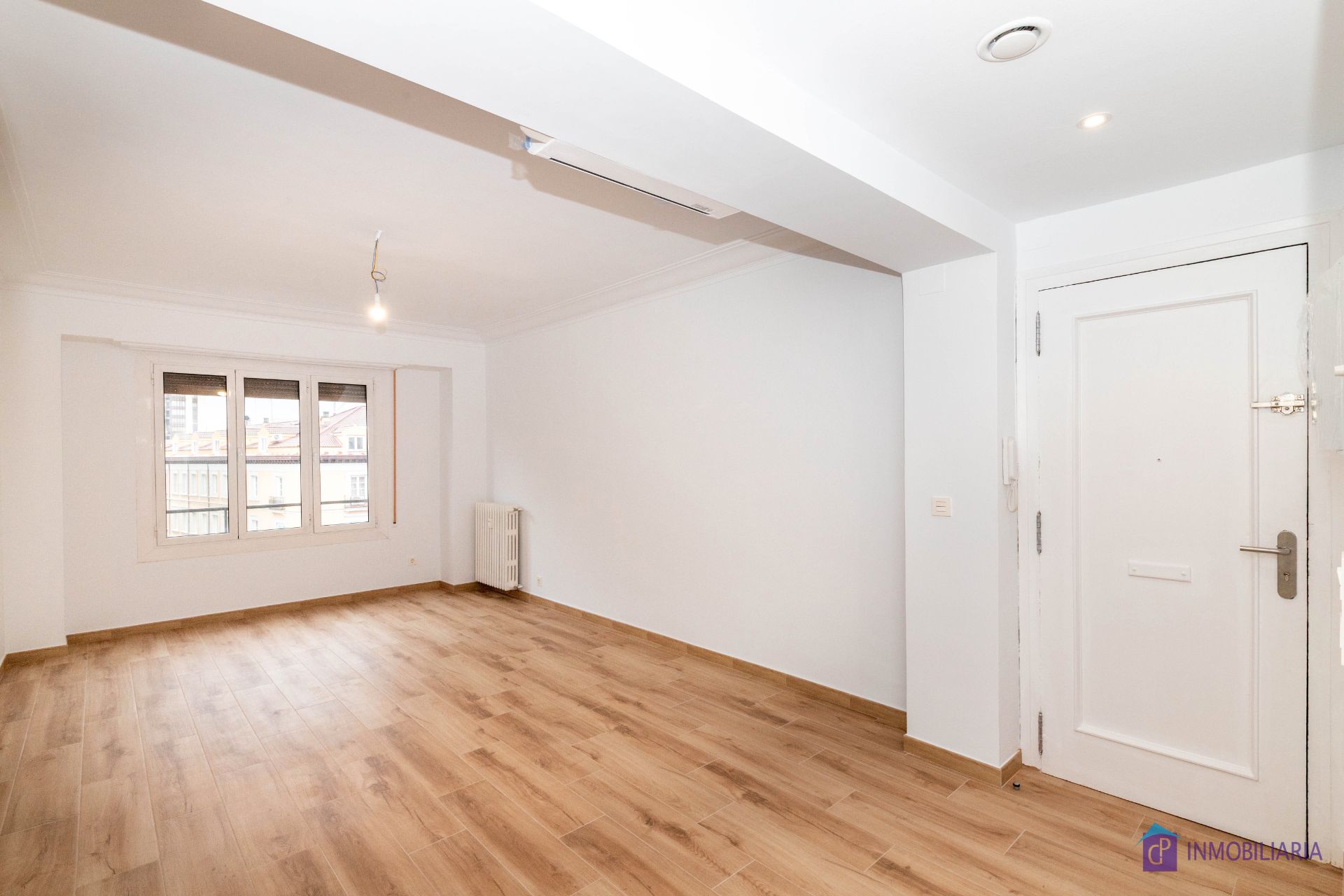 Bedroom of Flat for rent in  Zaragoza Capital  with Air Conditioner, Heating and Oven