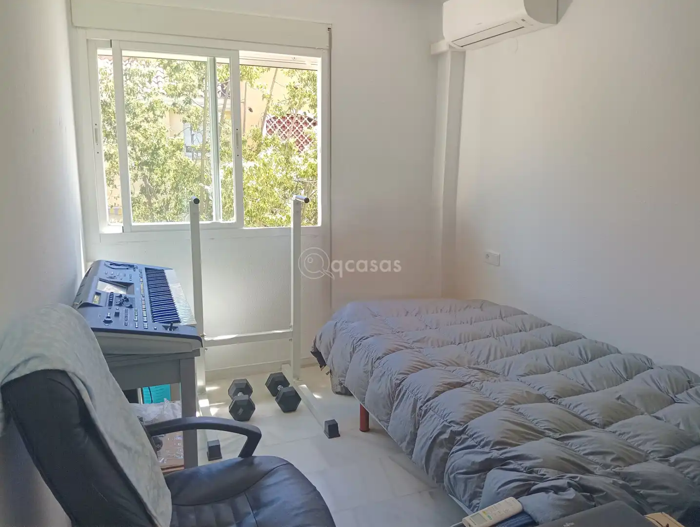 Habitación de Piso en venta en Benalmádena con Aire acondicionado, Terraza y Amueblado