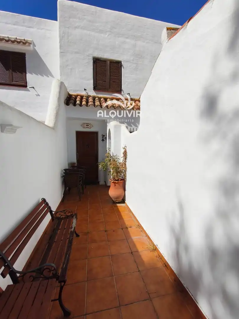 Casa adosada de lloguer en Almonte amb Jardí privat, Terrassa i Moblat