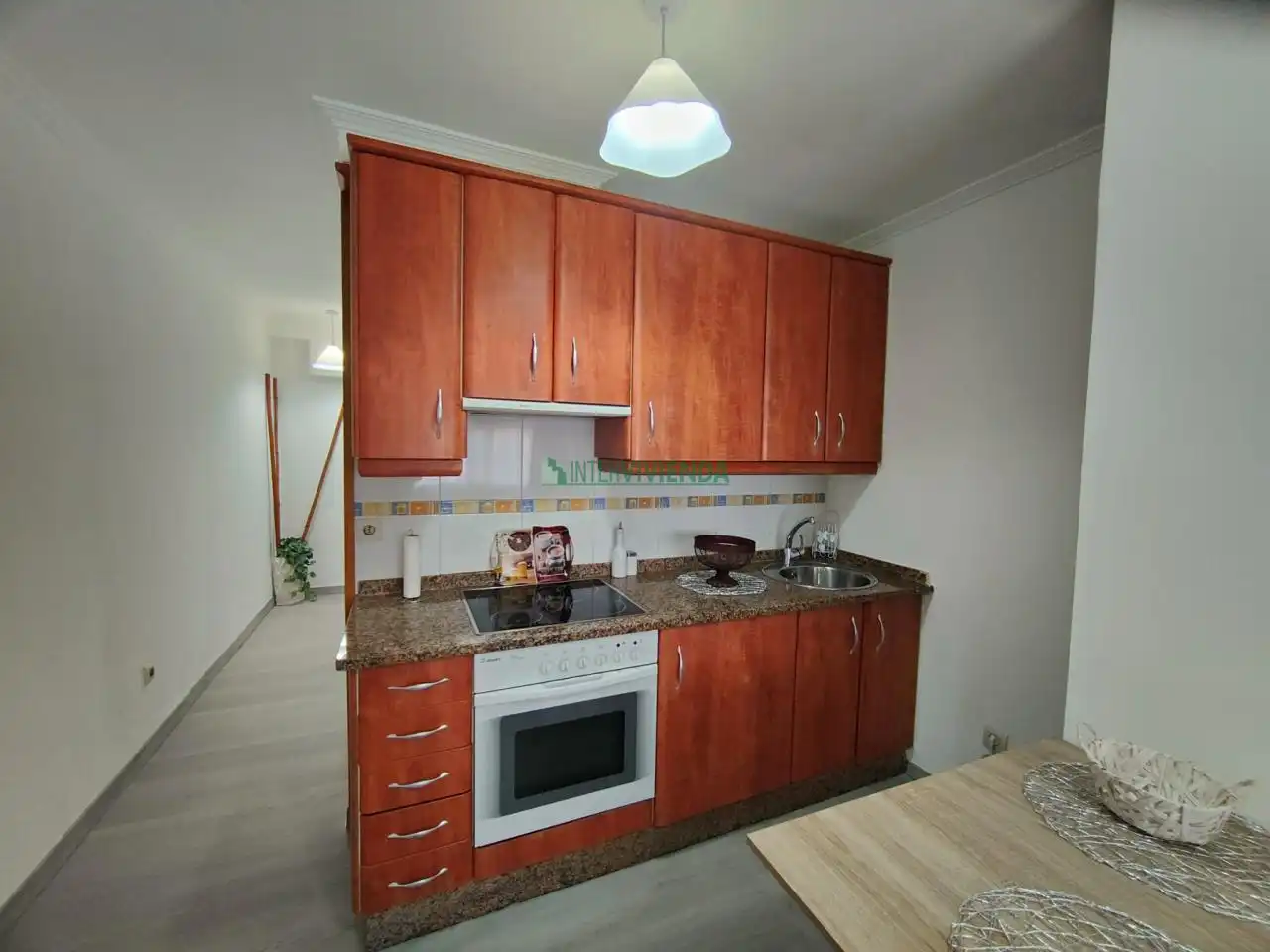 Cuina de Dúplex en venda en Vigo  amb Calefacció i Moblat