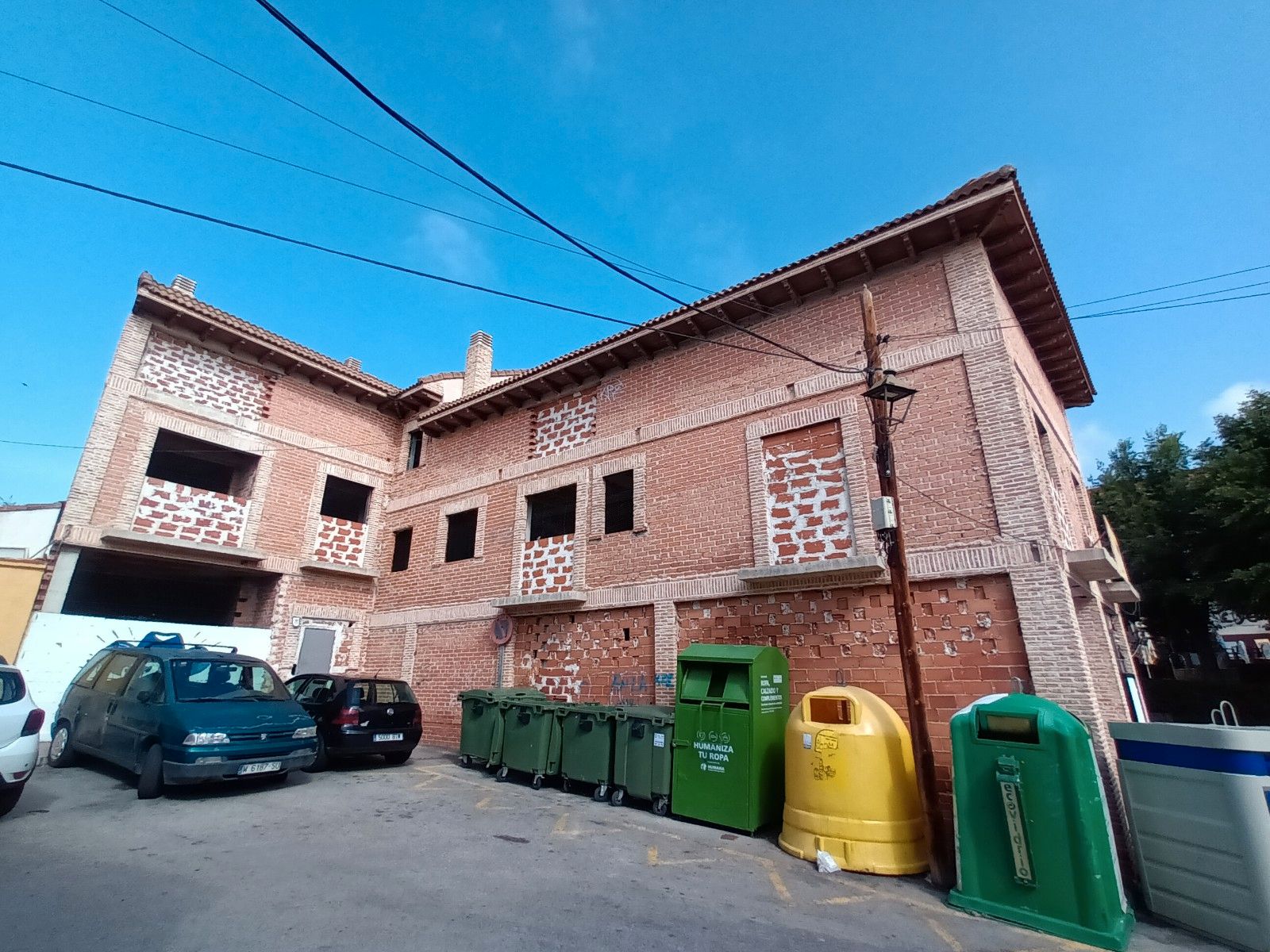 Exterior view of Building for sale in Loeches